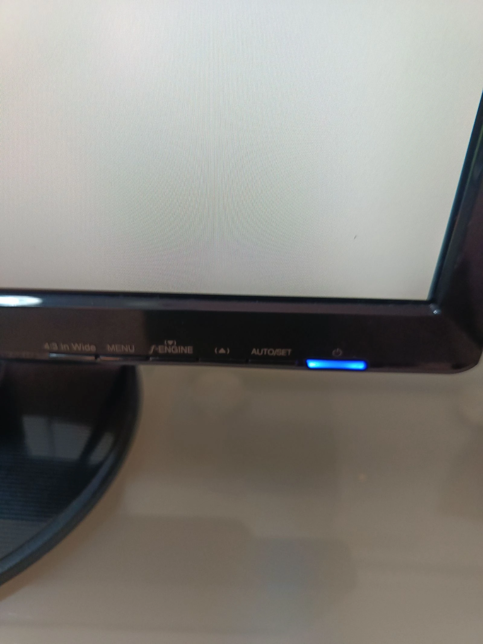 19 inch LG Flatron W1942S Monitor Black with cable, perfect condition – photo 3